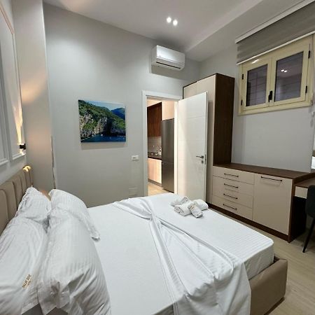 Palm Side Hotel Vlore Ngoại thất bức ảnh