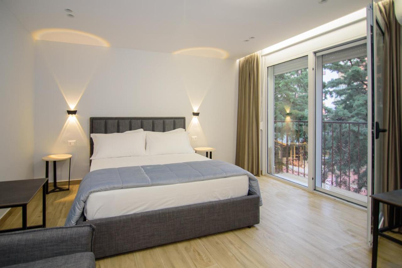 Palm Side Hotel Vlore Ngoại thất bức ảnh