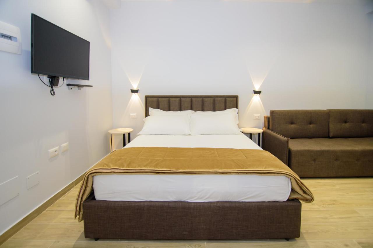 Palm Side Hotel Vlore Ngoại thất bức ảnh