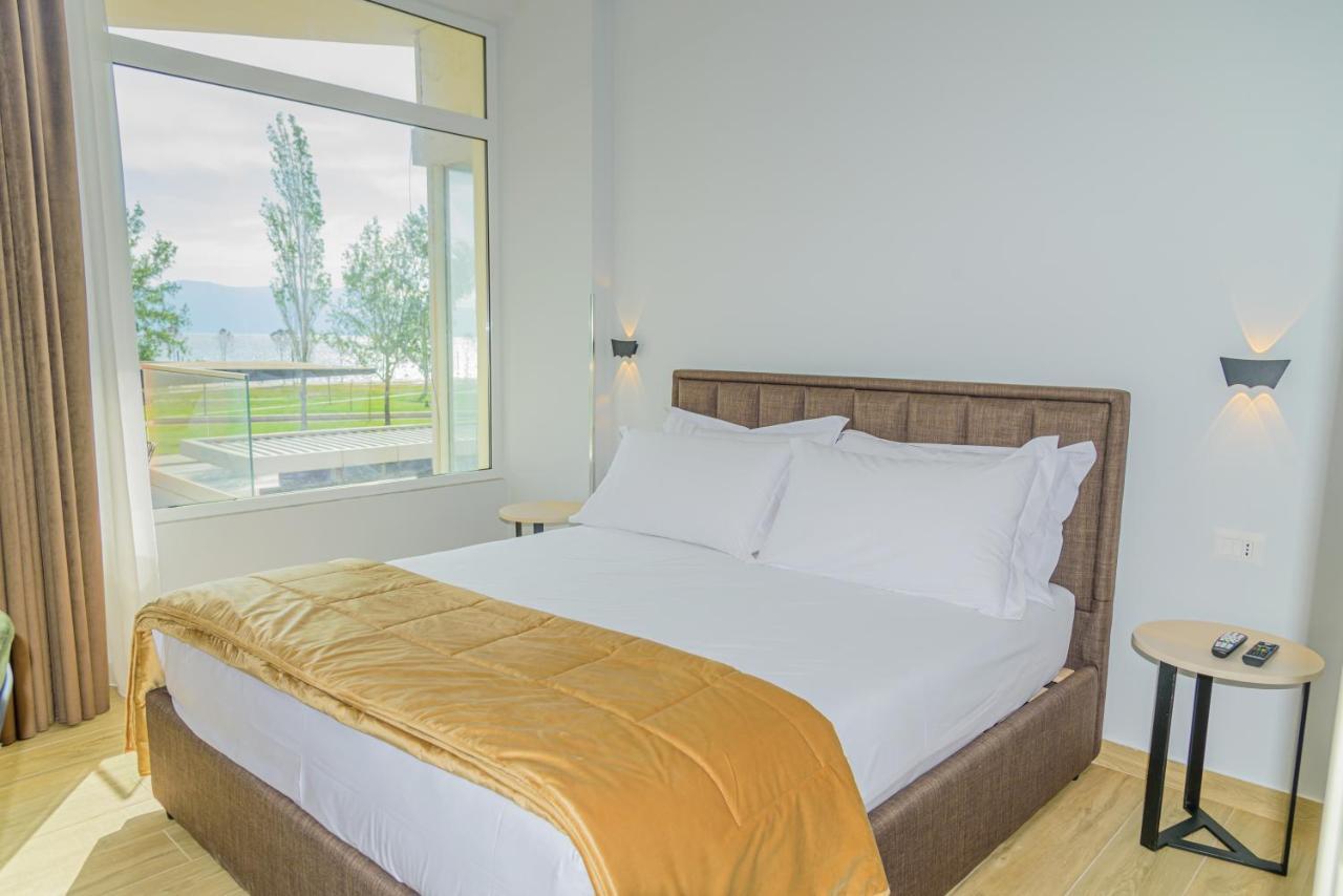 Palm Side Hotel Vlore Ngoại thất bức ảnh