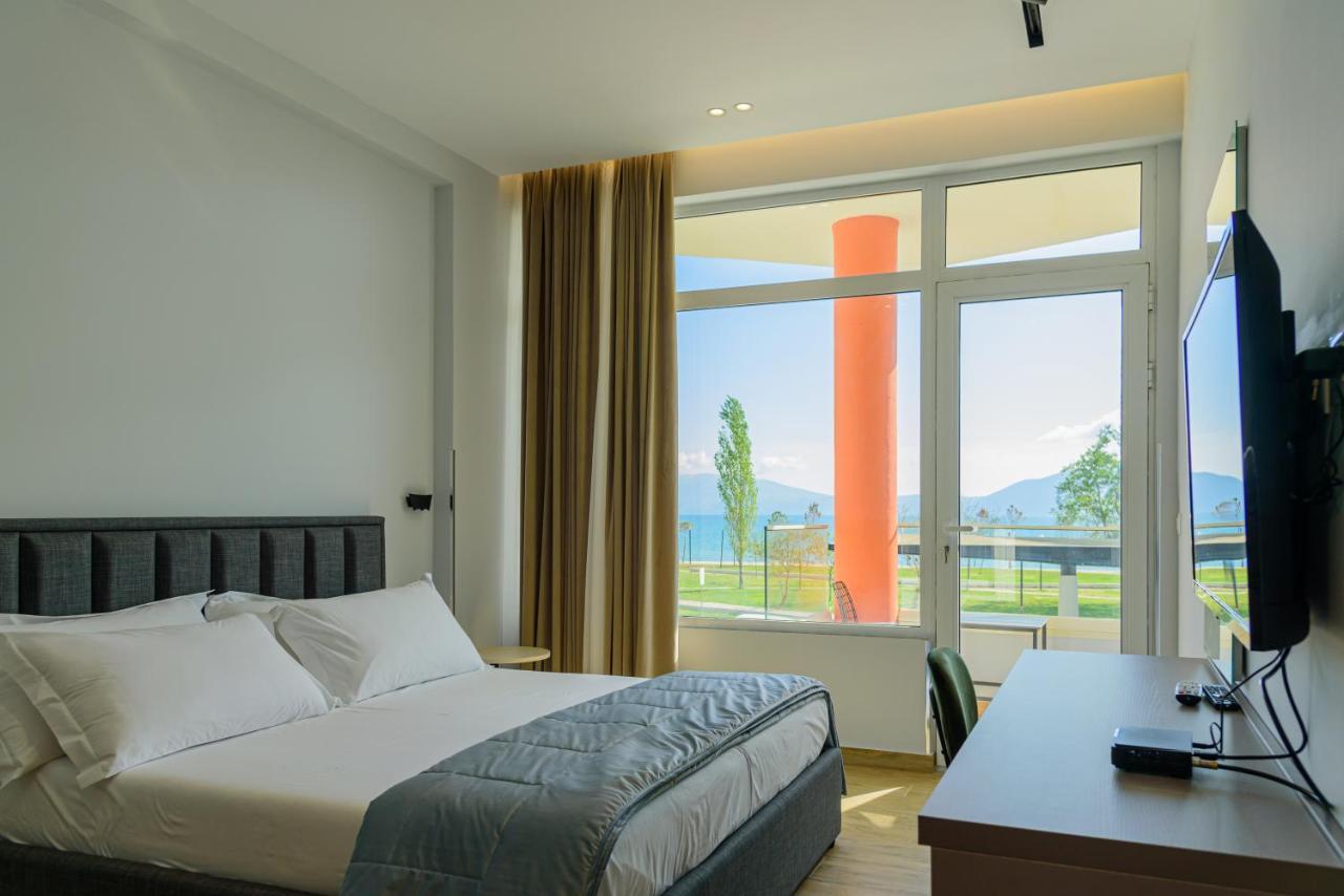 Palm Side Hotel Vlore Ngoại thất bức ảnh