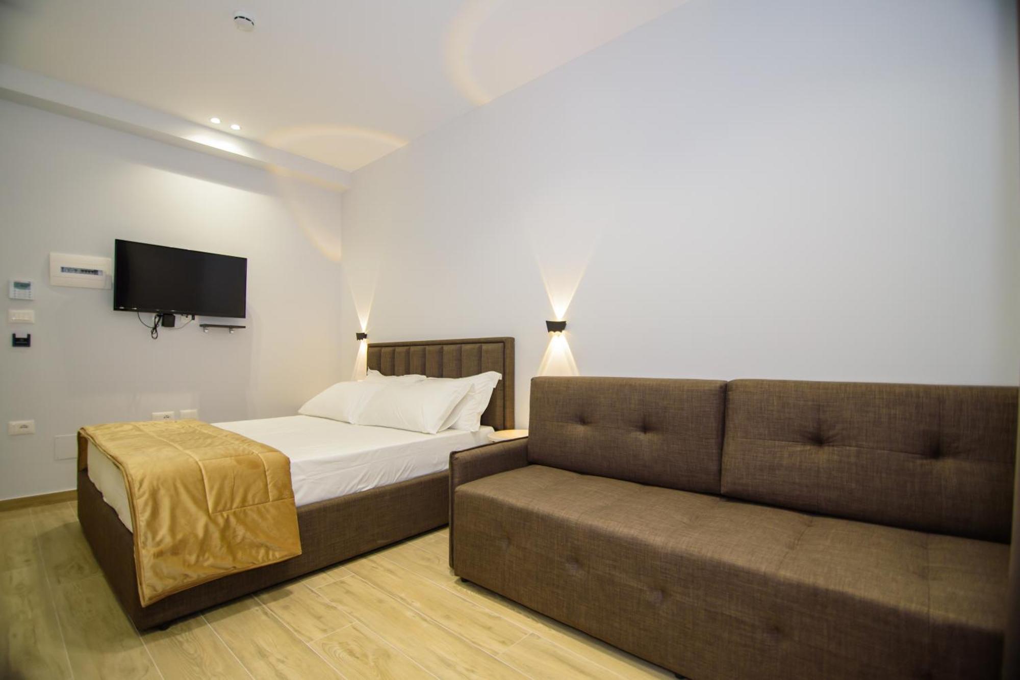 Palm Side Hotel Vlore Phòng bức ảnh