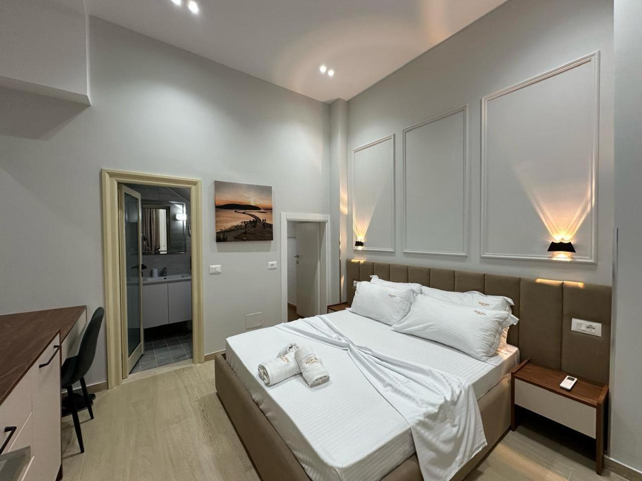 Palm Side Hotel Vlore Ngoại thất bức ảnh