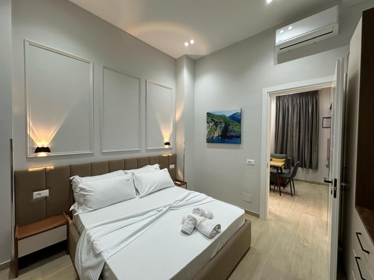 Palm Side Hotel Vlore Ngoại thất bức ảnh
